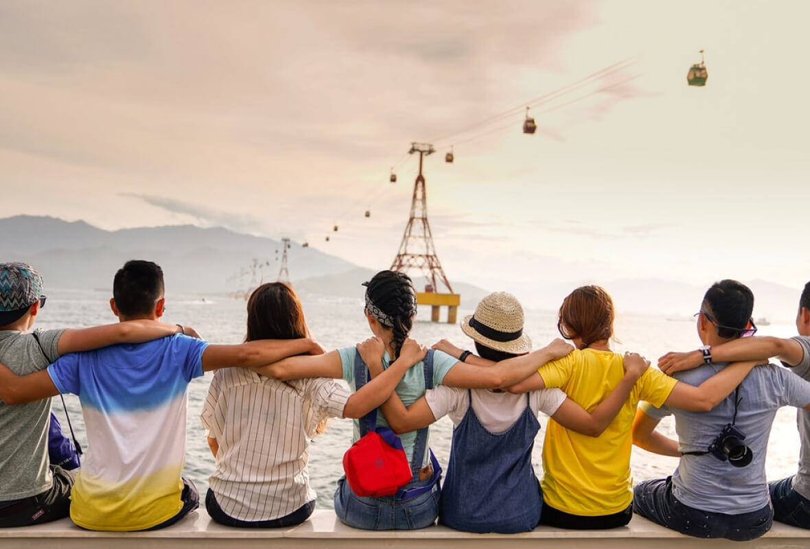 Looking for an EXTRA INCOME? Make money easily!