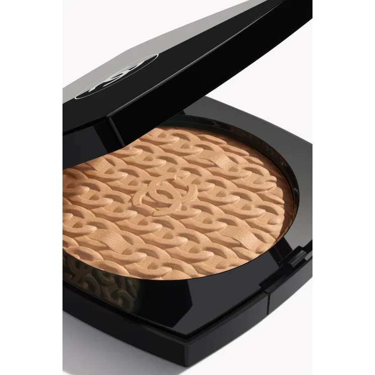 ✨CHANEL✨POUDRE LUMIÈRE28グラム新品未使用品✨ 165cdaa50397401c8a998530d6c692