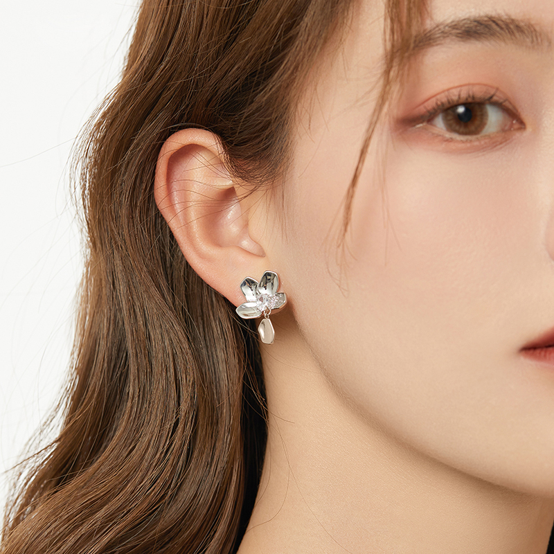 酷感花韵 · 冷淡風甜酷花朵耳飾 | 女朋友禮物