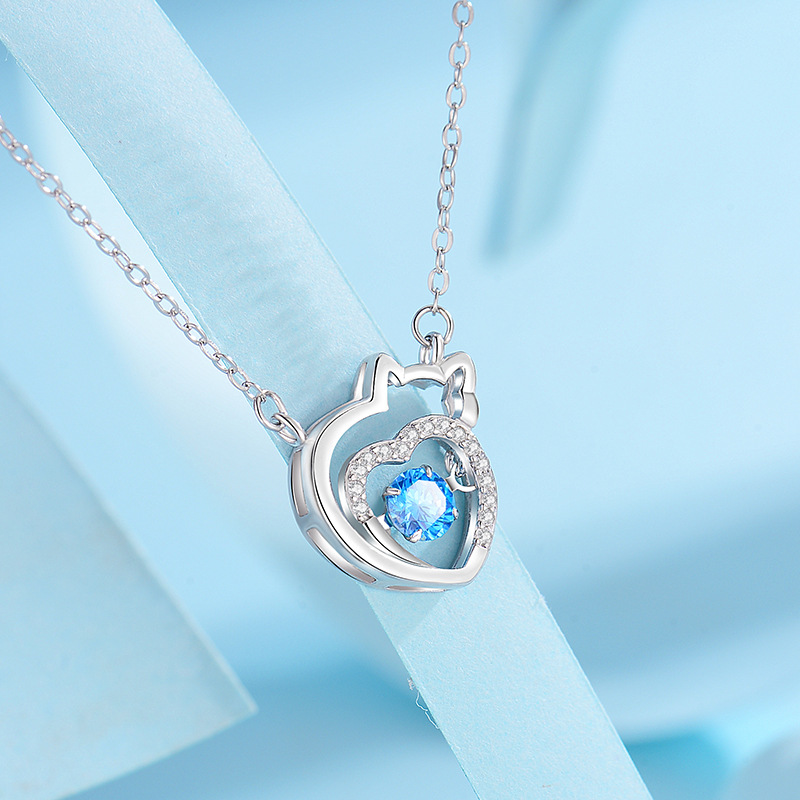 靈動貓咪 · 愛心鋯石項鍊 | 週年紀念禮物 