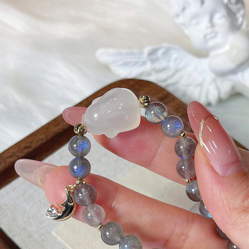 白玉髓玉兔 · 小米粒灰月光水晶手串 | 週年紀念禮物