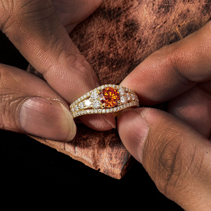 優雅貴氣 · 滿鑽鑲嵌彩色寶石戒指 | 婚戒推薦