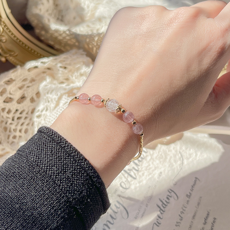 ins輕奢 · 草莓晶天然水晶手串 | 愉悅和美容