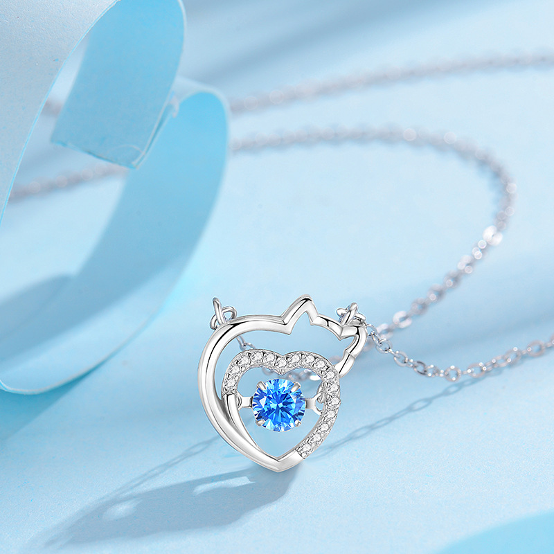 靈動貓咪 · 愛心鋯石項鍊 | 週年紀念禮物 