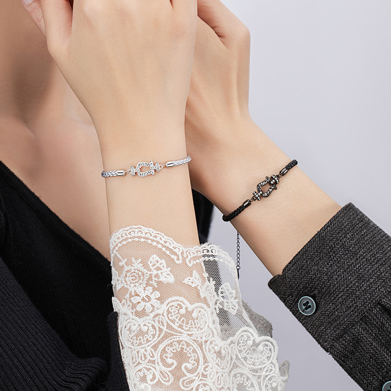 滿鑽馬蹄扣 · S925銀情侶手繩 | 紀念日禮物