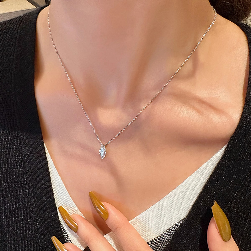 雅韻晶滴 · 1克拉莫桑鑽項鍊 |  紀念日禮物