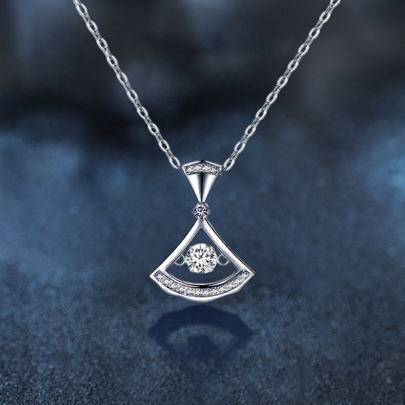 小裙擺 · 跳動莫桑鑽純銀項鍊 | 女生項鍊推薦 