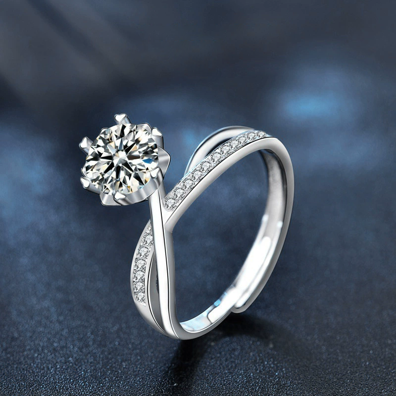 漫雪 · 1克拉莫桑鑽精緻女生戒指 | 女朋友生日禮物 
