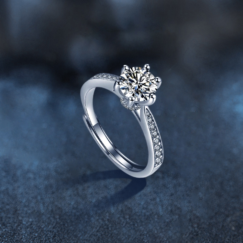 微鑲靈動六爪 · 莫桑鑽女生戒指 | 紀念日禮物 