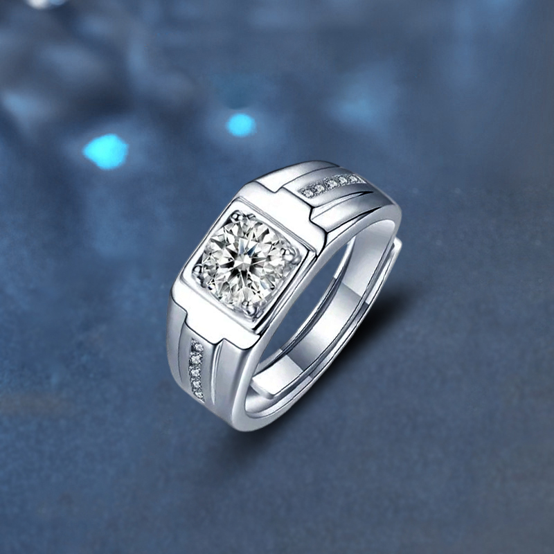 愛的誓言 · 1克拉莫桑鑽四爪男生戒指 | 交往紀念日禮物 