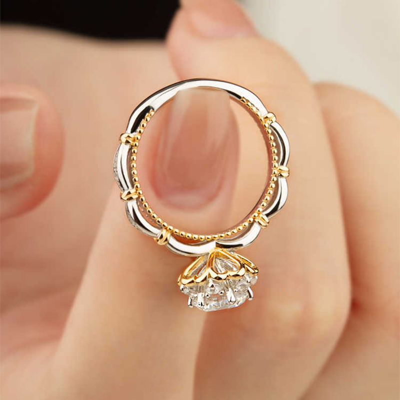 玫瑰手捧花 · S925純銀莫桑鑽戒 | 求婚驚喜 