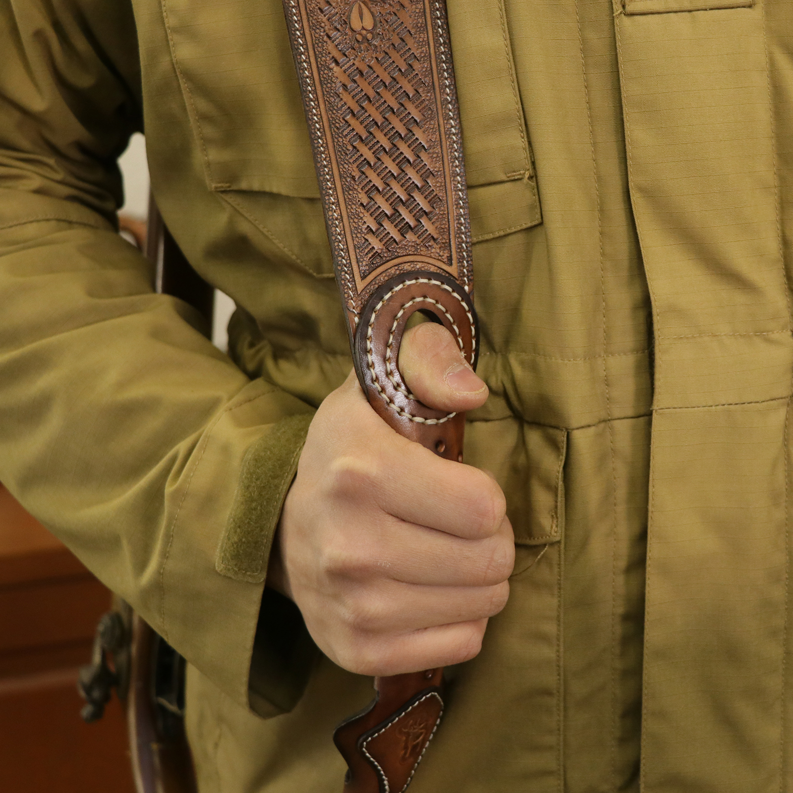 TOURBON Vintage Leather Sling with 243, 30-06, 30-30 Holder