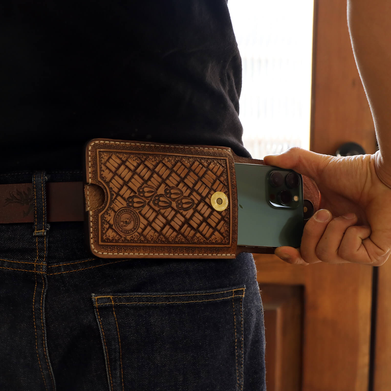 leather belt phone holster