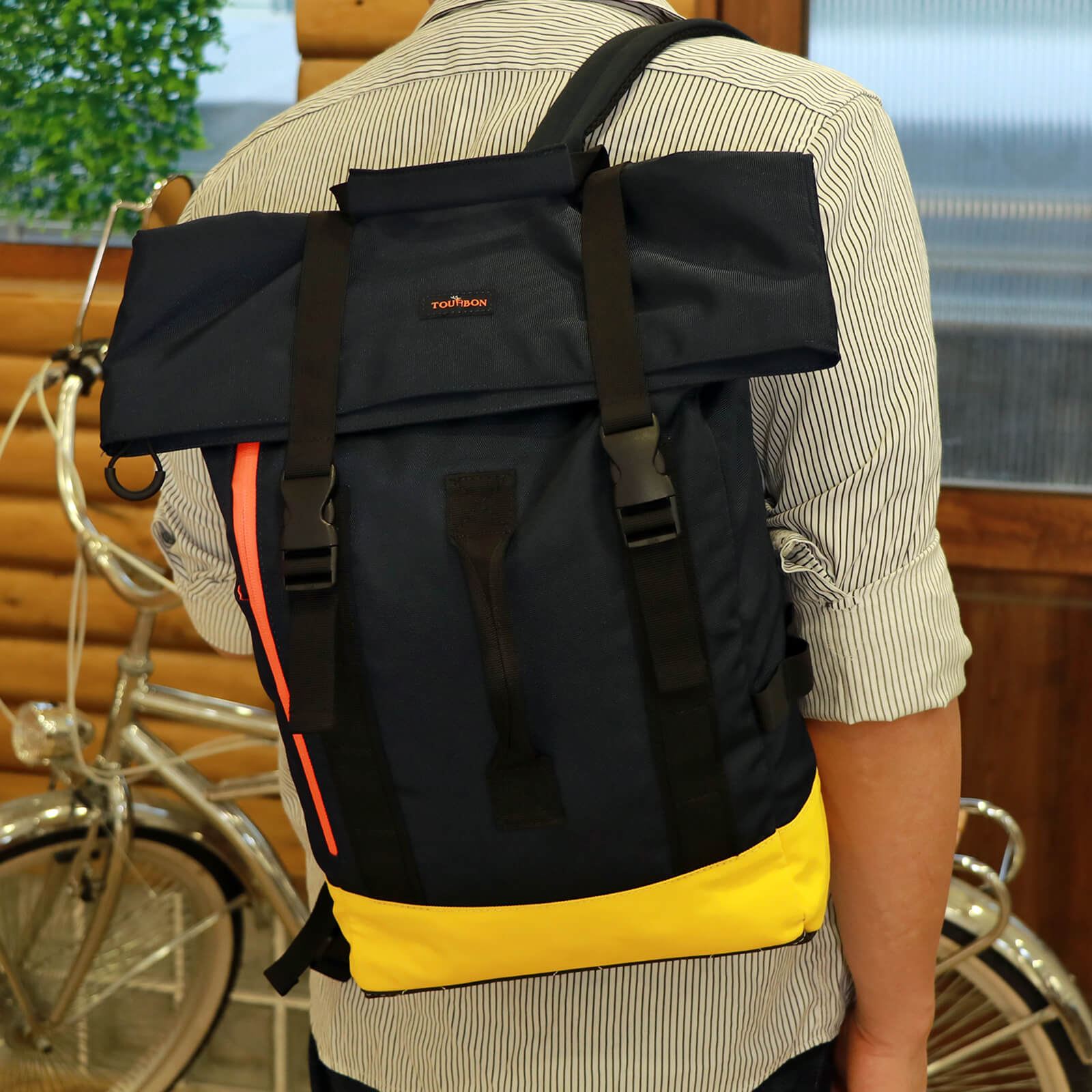laptop backpack bike