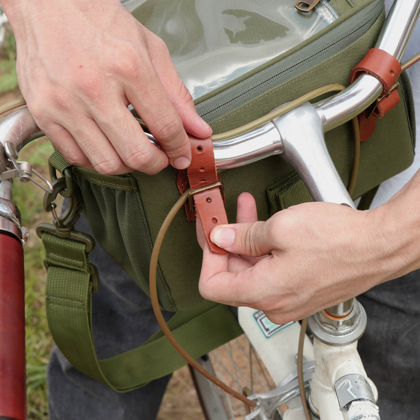 TOURBON Bike Handlebar Bag Insulated Cooler Bag 