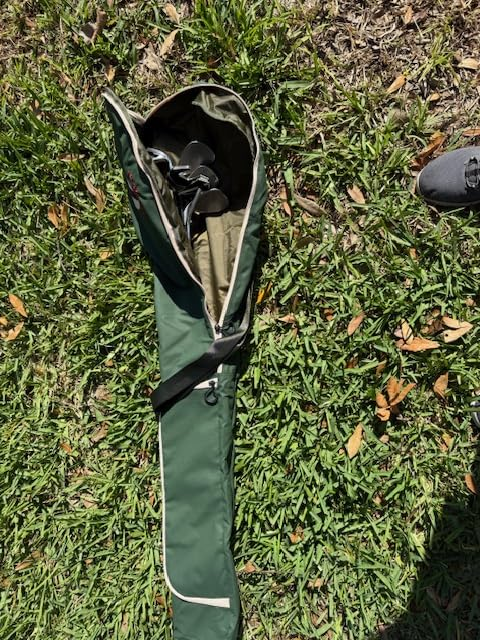 green golf bag