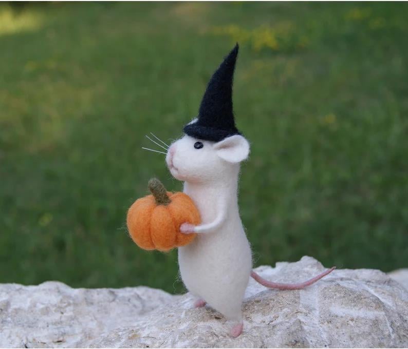 ⏰47% OFF🔥Handmade Halloween Mouse With A Pumpkin
