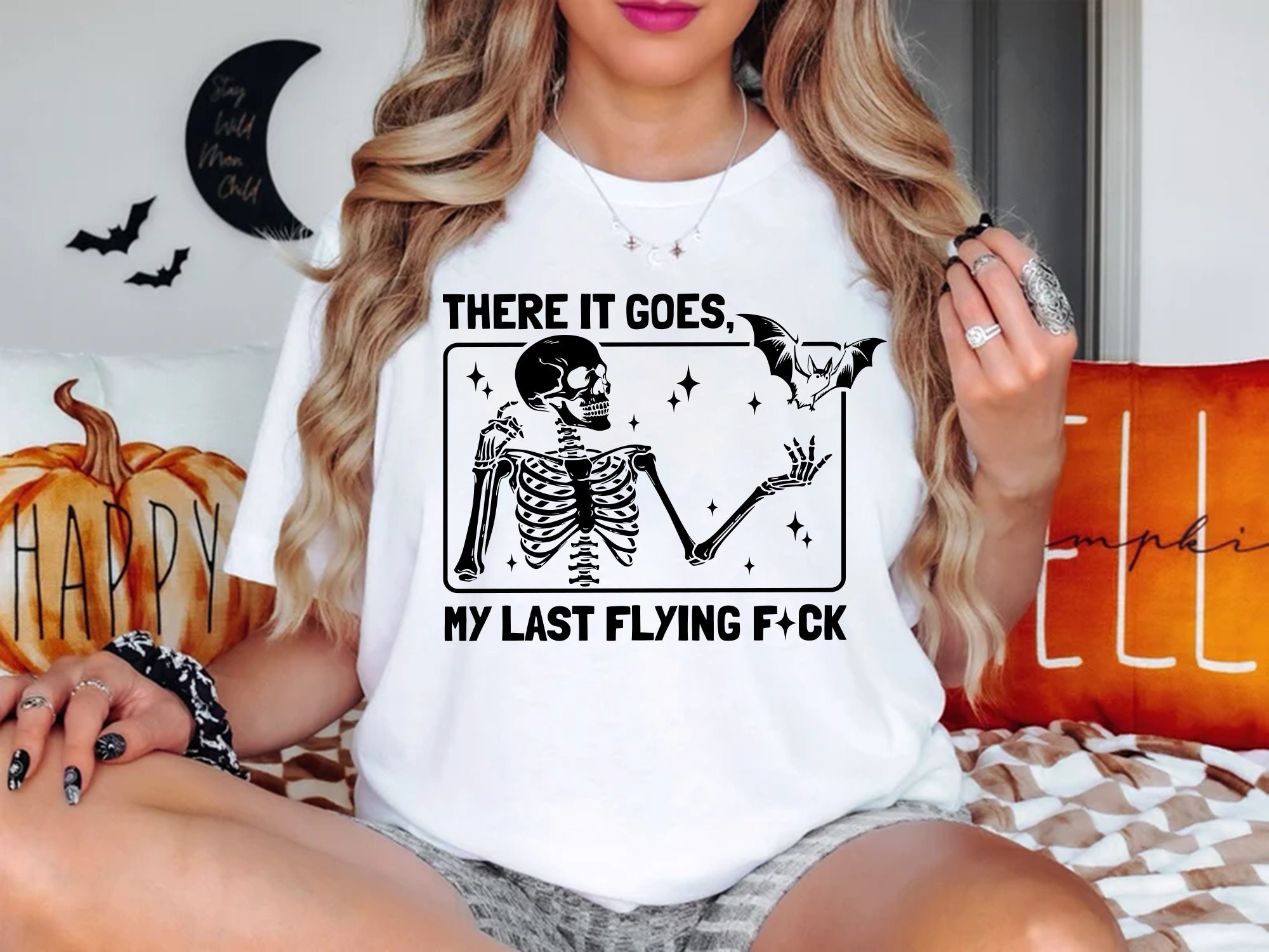 There it goes, my last flying f*ck- – Sweatshirt, Tshirt, Hoodie