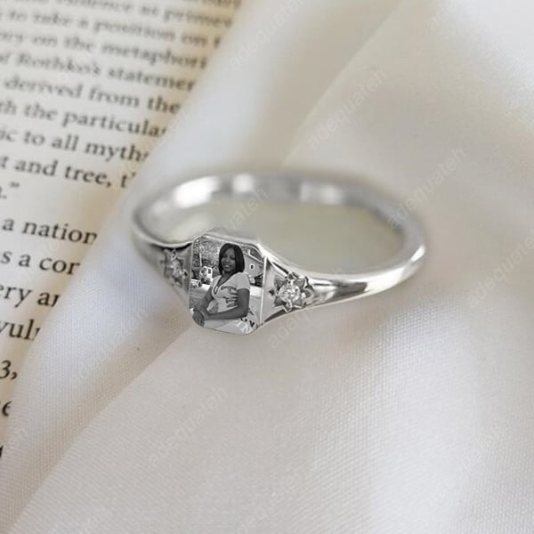 Personalized Birthstone Photo Ring💍