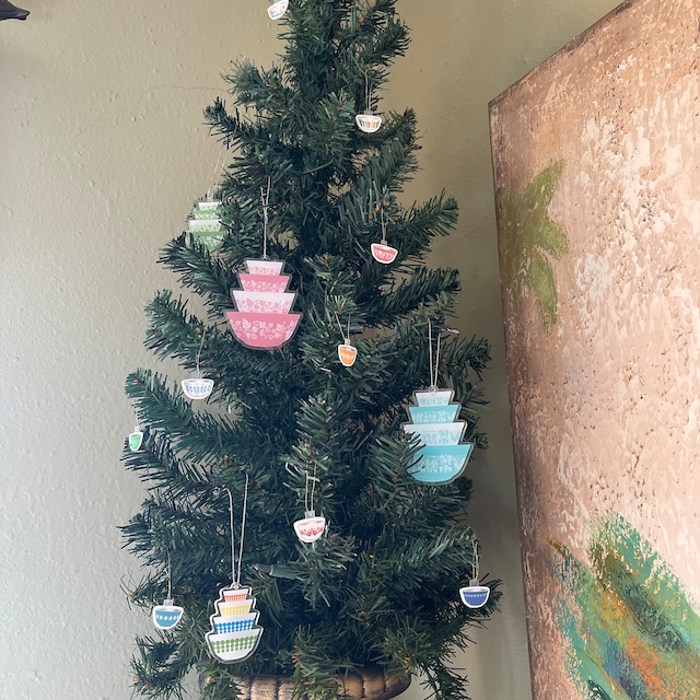 🎄Double-sided Miniature Vintage Stacking Bowl Christmas Ornaments