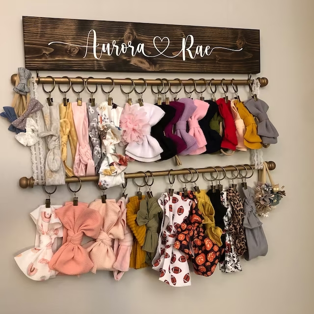 Personalized Headband & Bow Holder, Wooden Decor House | Kindlytoys
