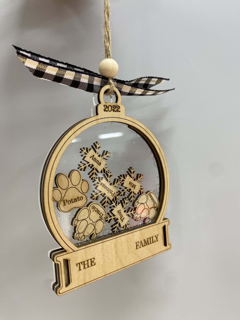 2023 Snow Globe Family | 4D Shaker Personalized Ornament