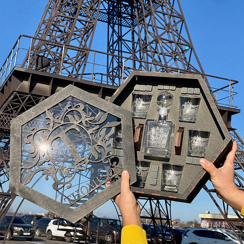 Whiskey Decanter Set, Engraved decanter, Christmas Gift, Personalized Whiskey Gift