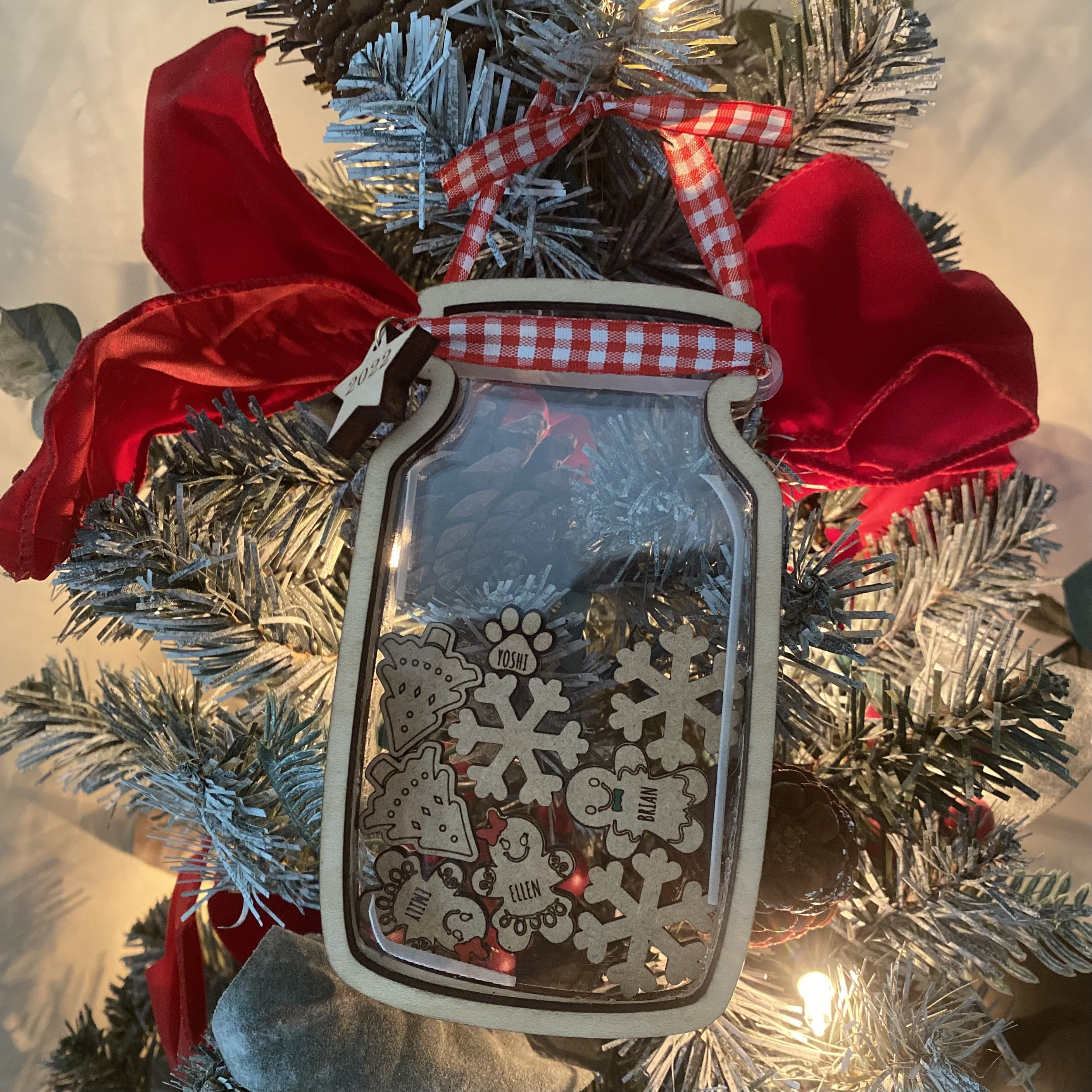 Personalized Shaker Ornament - Christmas Gift For Family - Gingerbread Family Jar With Name