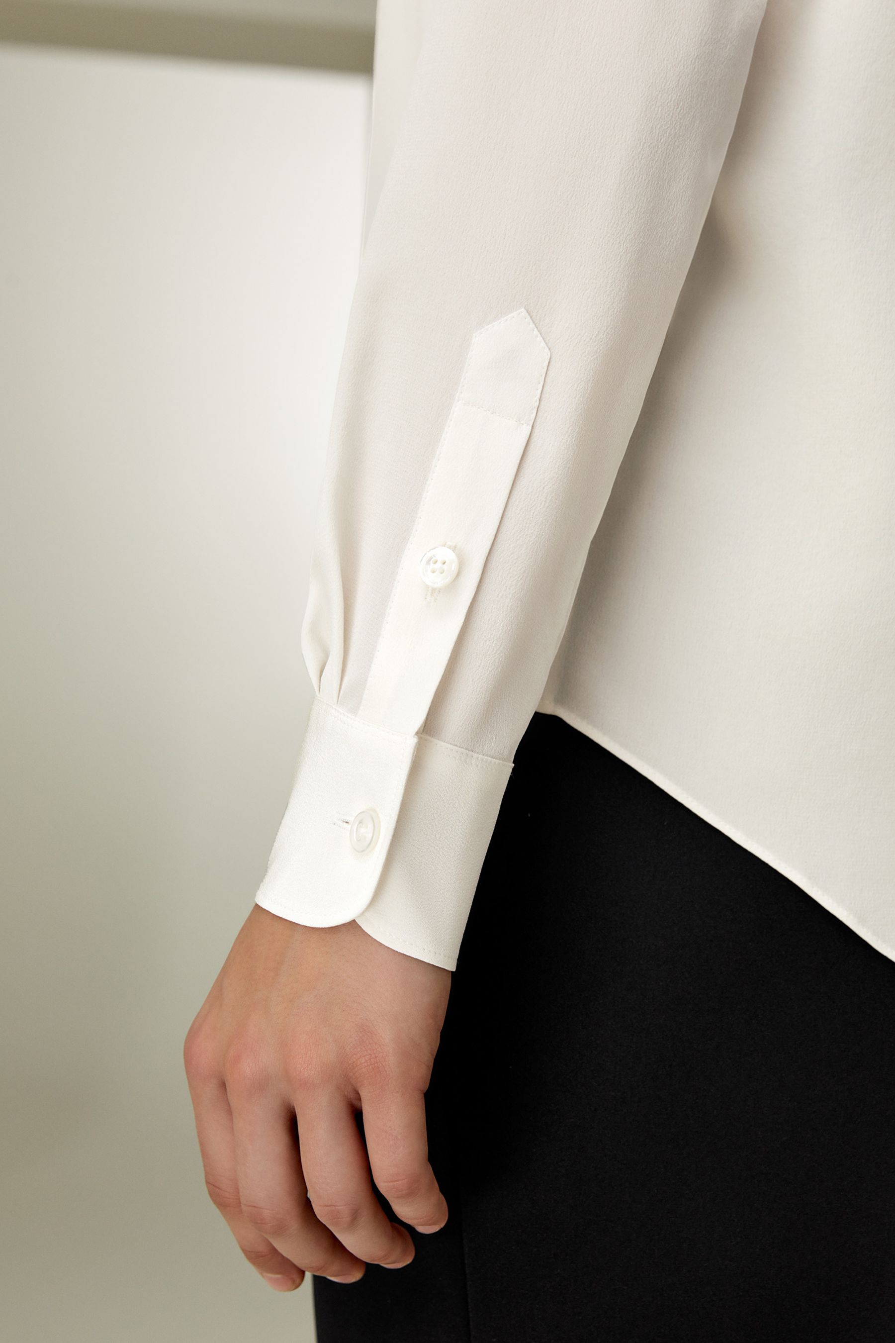 #color_Natural White