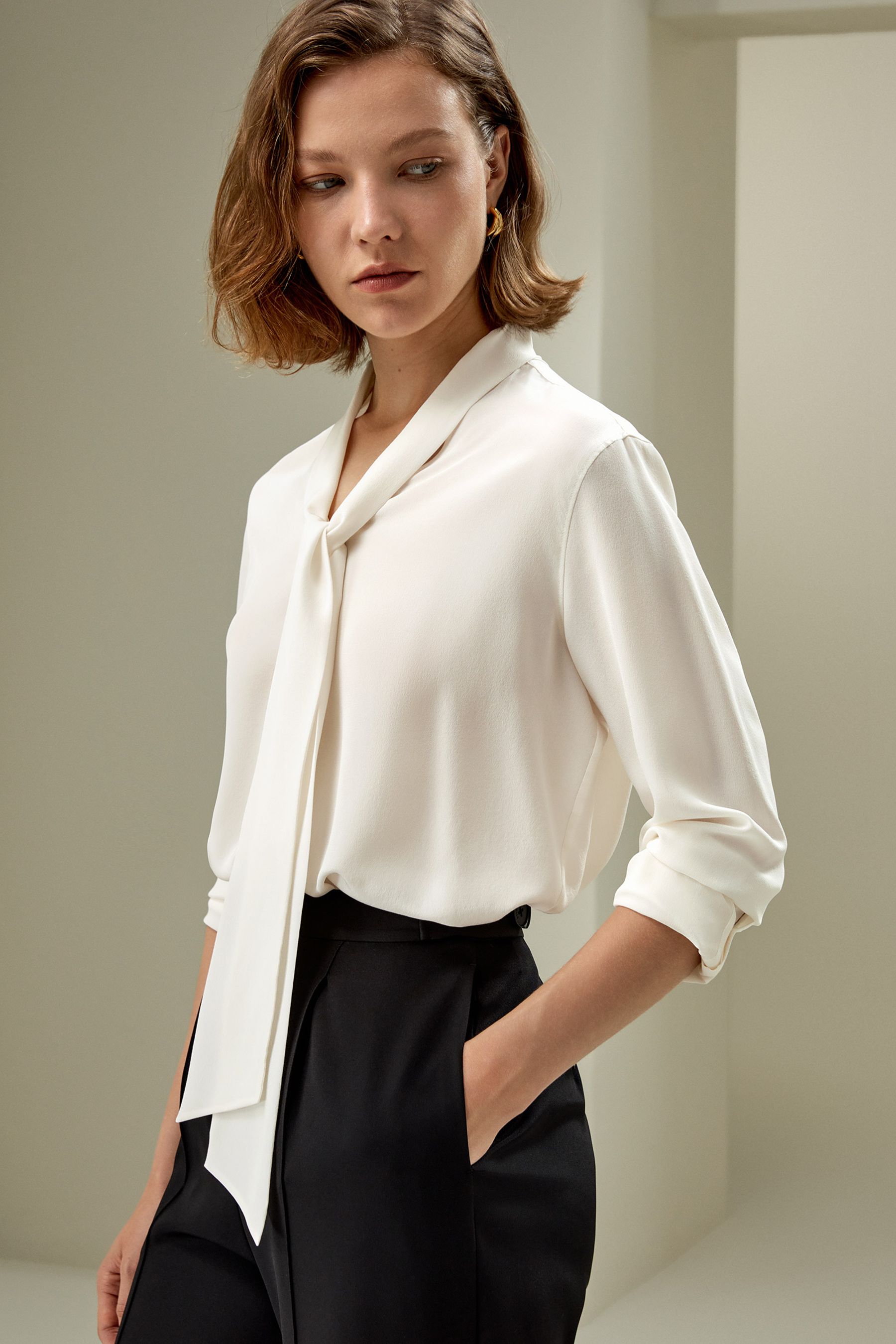 #color_Natural White