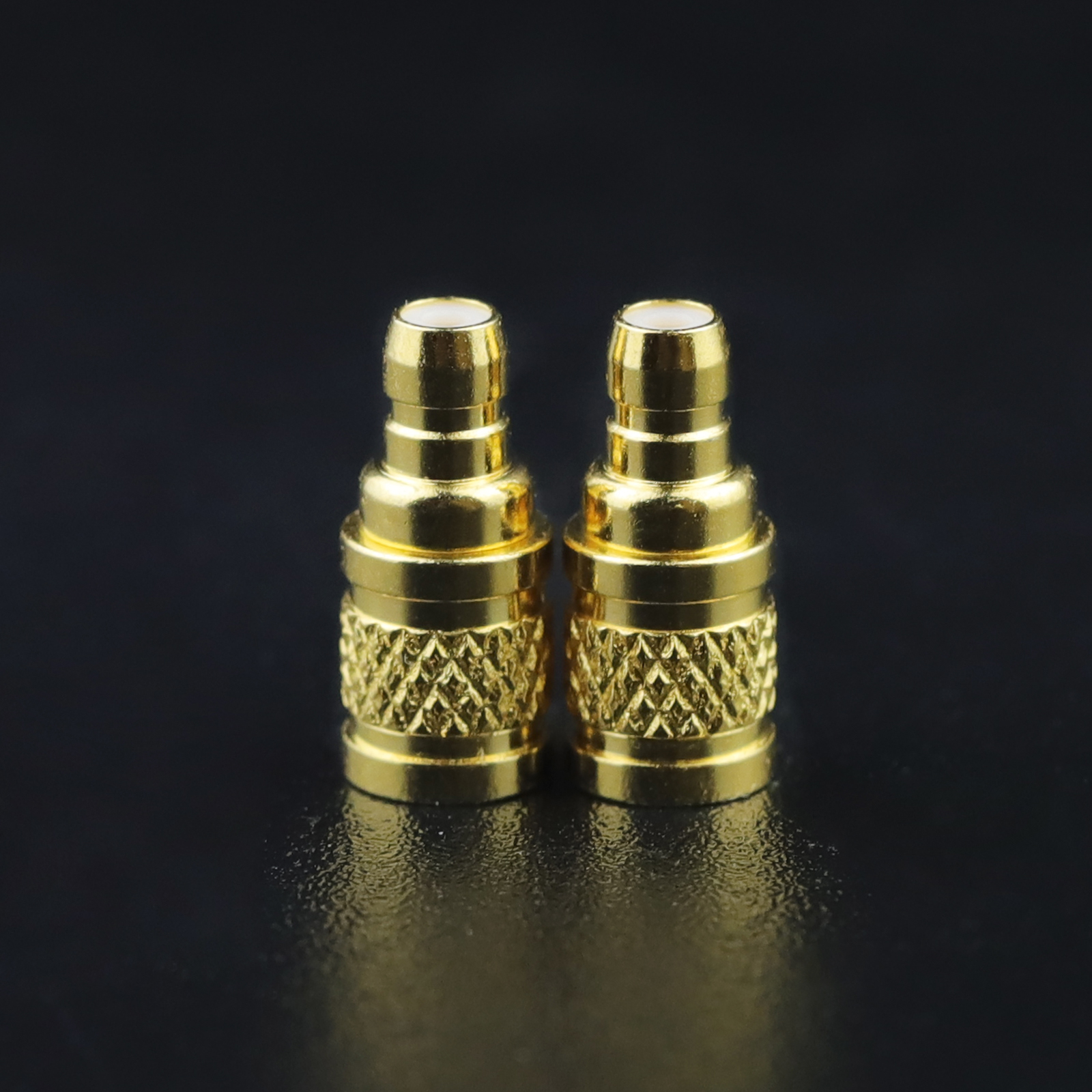 okcsc mmcx (リケーブル側) to IE500 (イヤホン側) 金属アダプター 金属コネクター 千住銀入り錫はんだ 金メッキプラグ 統合成形技術 音質劣化なし簡潔 精緻 線材テスト作業用 ミニタイプ