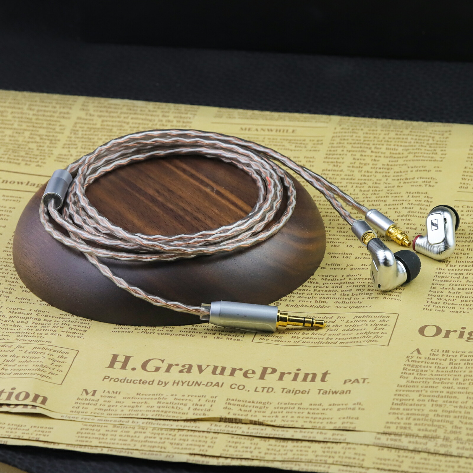 okcsc mmcx (リケーブル側) to IE900 (イヤホン側) 金属アダプター 金属コネクター 千住銀入り錫はんだ 金メッキプラグ 統合成形技術  精緻 線材テスト作業用 ミニタイプ SENNHEISER ゼンハイザー IE200 IE300 IE600 IE900 などに適応