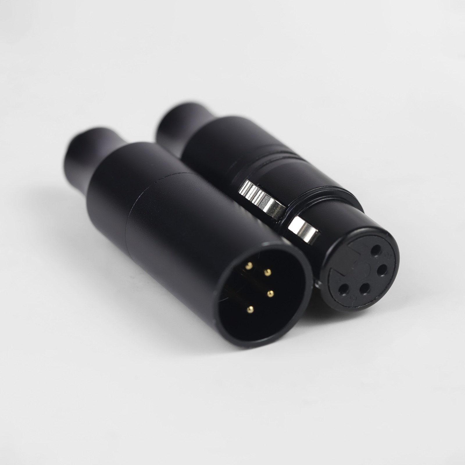 OKCSC XLRアクセサリー  高純度銅 金メッキ端子と耐環境性能XLR(メス)XLR(オス)接続性能の強調　φ2.5mm～5.5mm　合金製ケーシングと金属ブッシュ