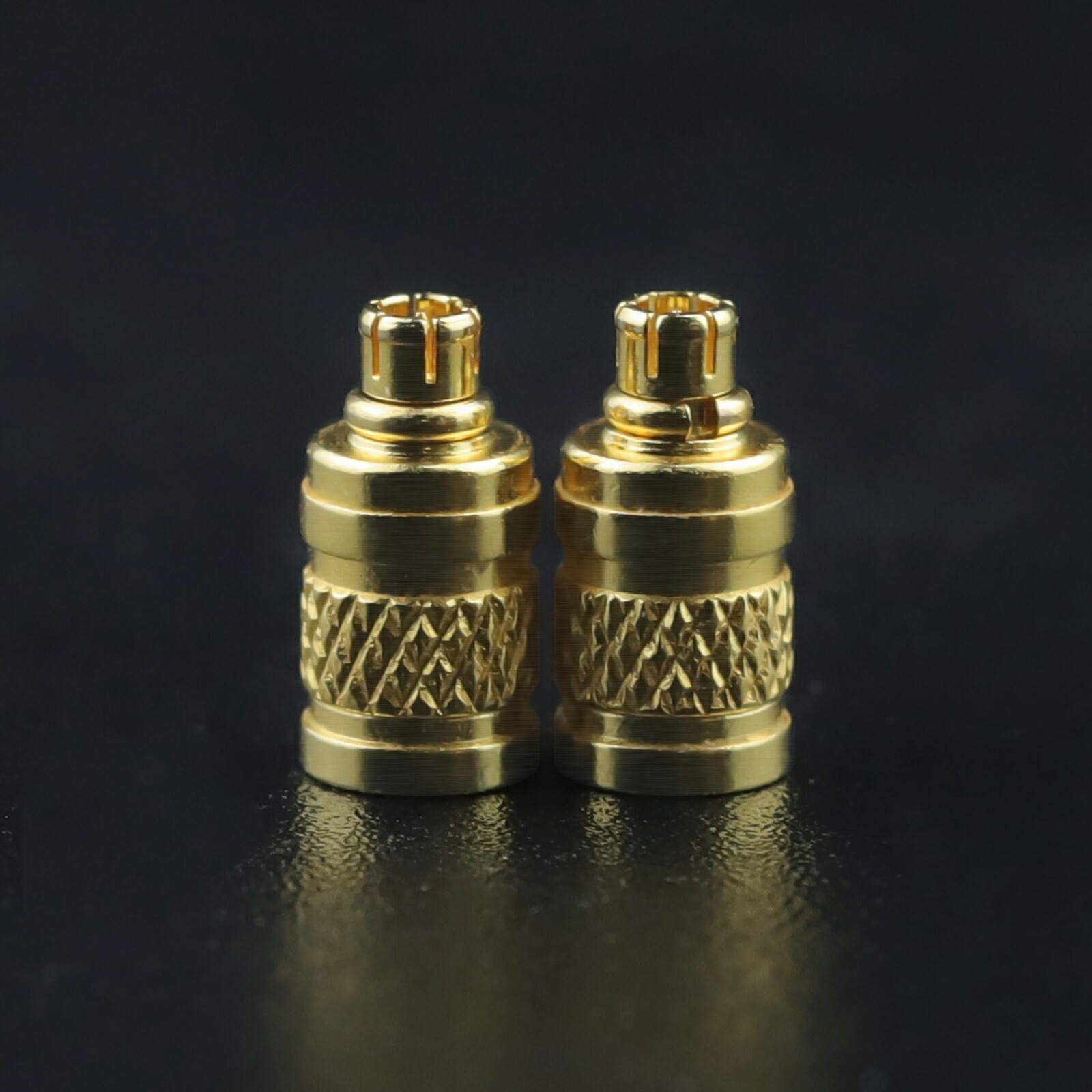 okcsc mmcx (リケーブル側) to IE900 (イヤホン側) 金属アダプター 金属コネクター 千住銀入り錫はんだ 金メッキプラグ 統合成形技術  精緻 線材テスト作業用 ミニタイプ SENNHEISER ゼンハイザー IE200 IE300 IE600 IE900 などに適応