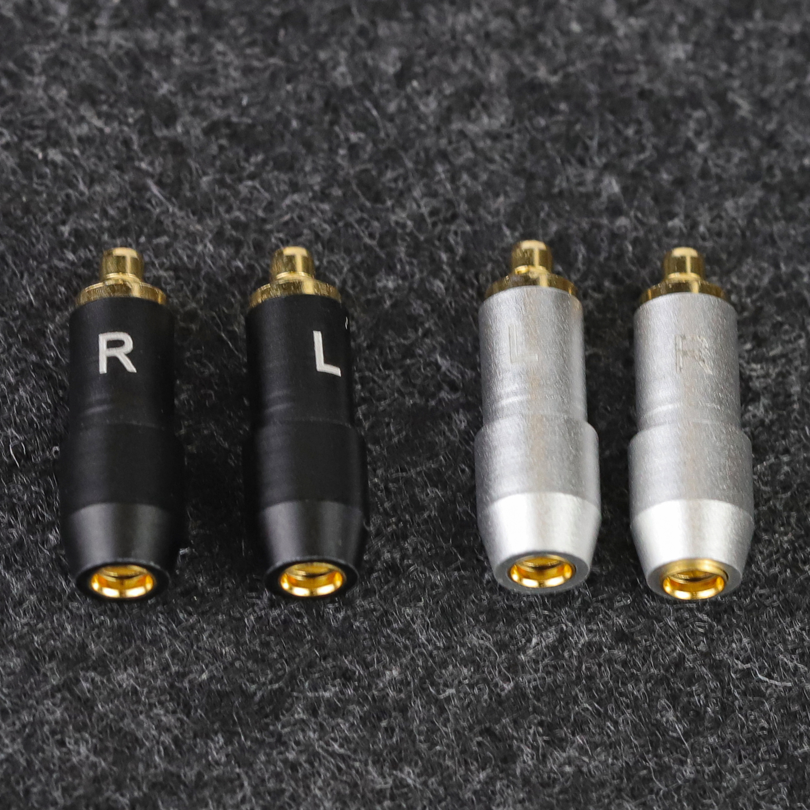 okcsc MMCX (リケーブル側) to SRH1840 (イヤホン側) アダプター コネクター スライダー 金メッキプラグ 統合成形技術 音質劣化なし簡潔 精緻 線材テスト作業用 ミニタイプ SHURE SRH1440 SRH1840 SRH1540に対応