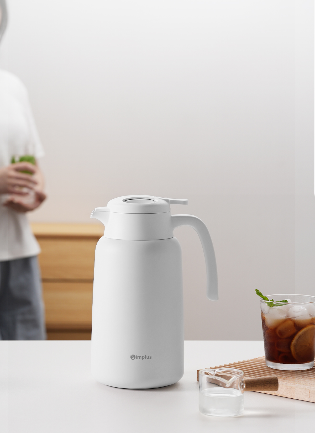 USER MANUAL -  INSULATED KETTLE BWHU001