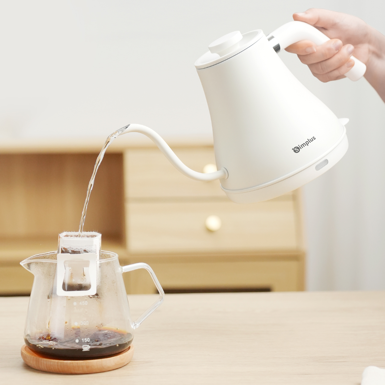 USER MANUAL - Electrical Kettle DRSH009
