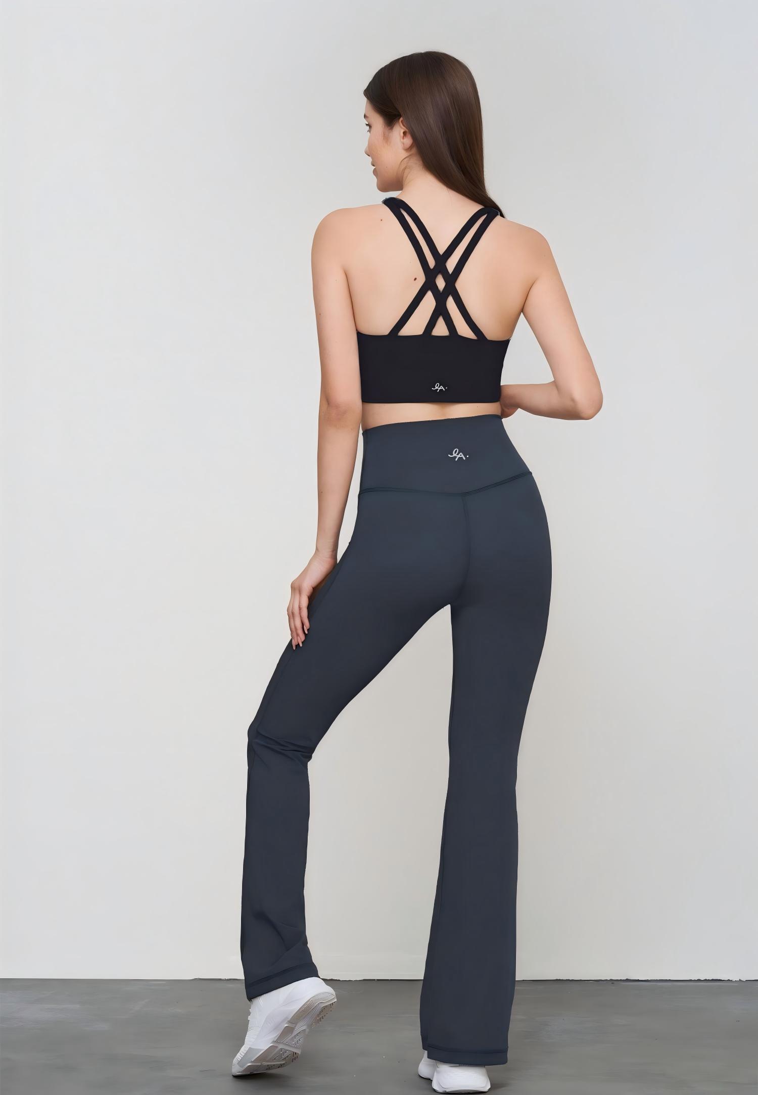 Knockout Free Flare legging