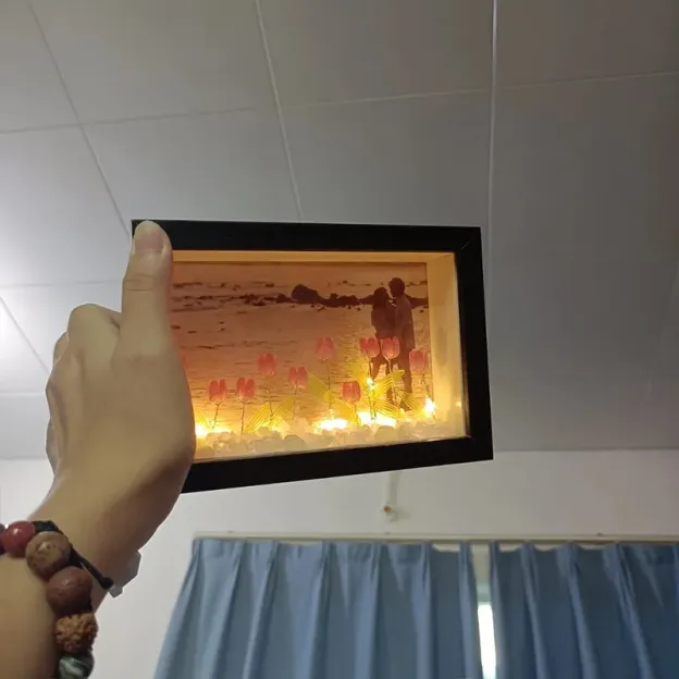 ⭐⭐⭐訂製鬱金香小夜燈——情侶/風景照/全家福/寫真照，開燈是畫，關燈是普通鏡子！