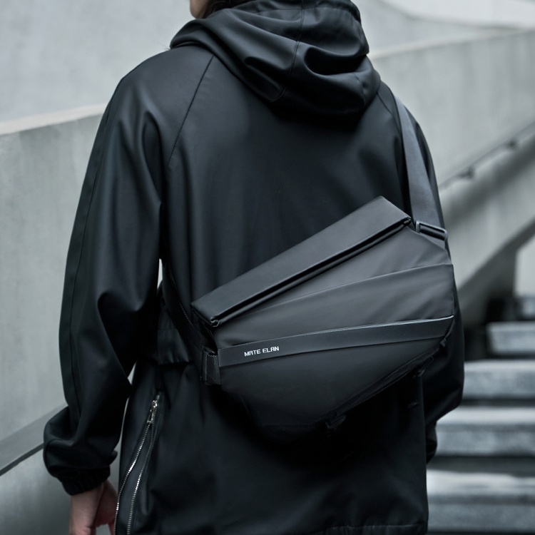 【男士多機能斜挎包】最新磁吸快拆卡扣，防潑水💦耐磨材質，超多夾層。廠商直銷，全年最低價‼️