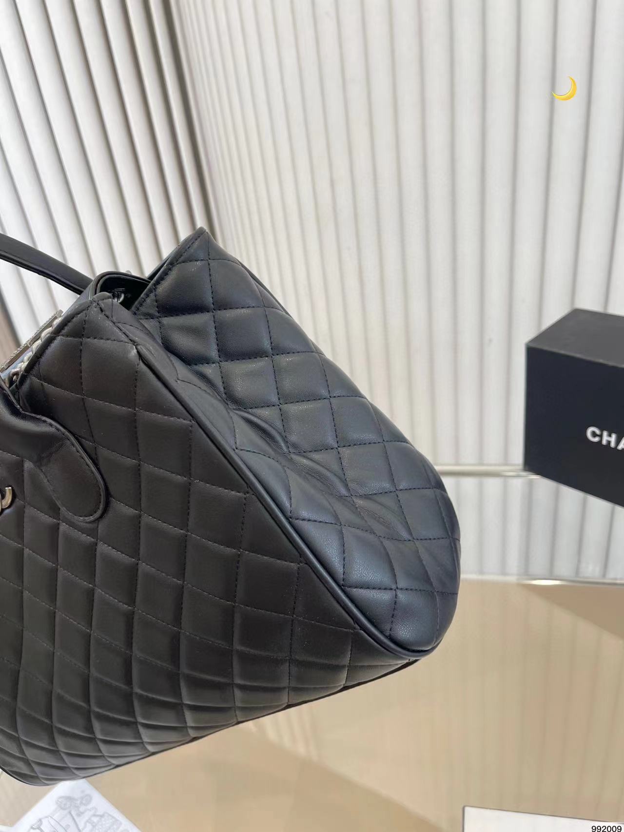 CHANE1 チェーンハンドバッグ【50％割引+送料無料】