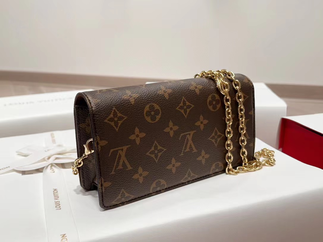 LV老眼チェーン脇下バッグ【50％割引+送料無料】