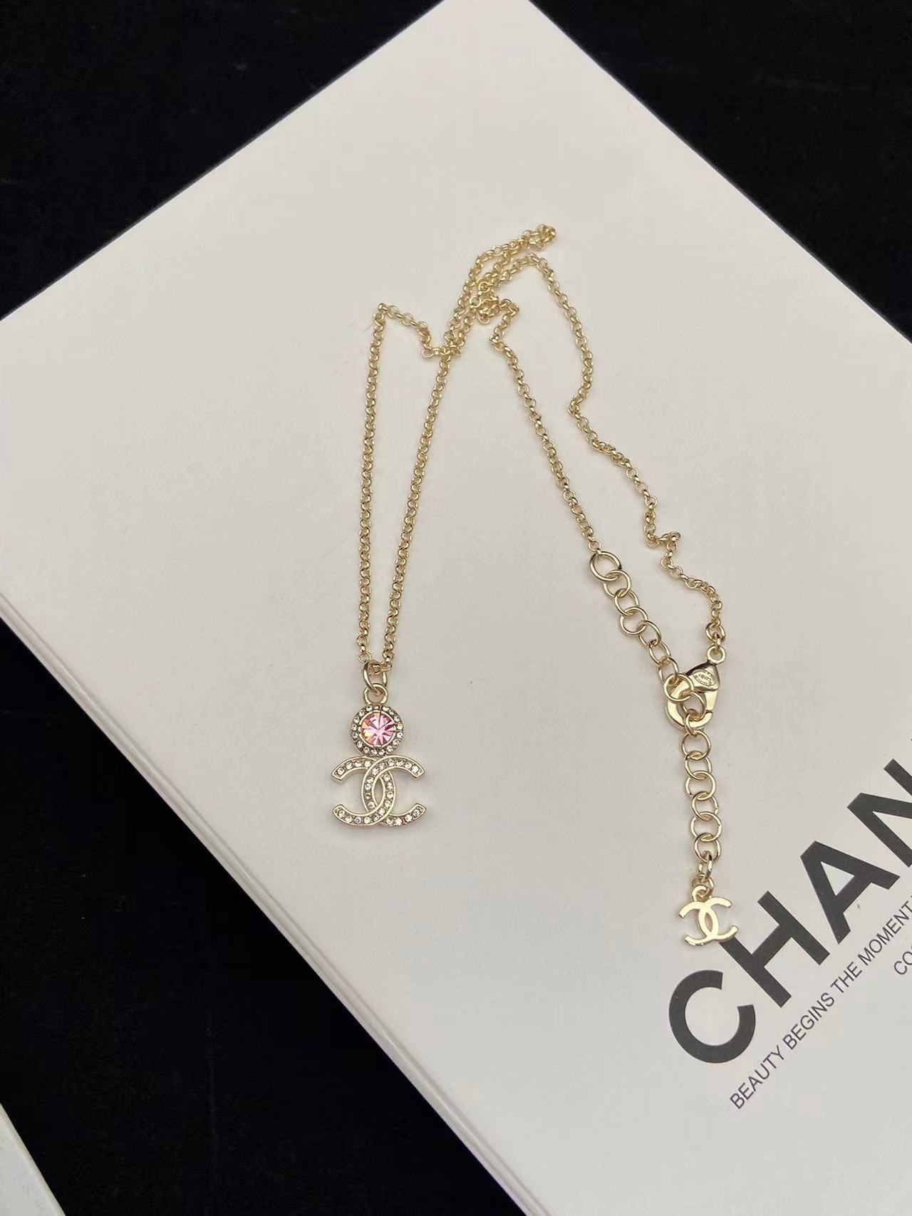 CHANE1 ピンク ダイヤモンド ダブル C ネックレス【50％割引+送料無料】