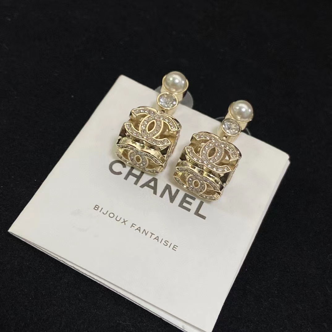 CHANE1 フルダイヤモンドダイスピアス【50％割引+送料無料】