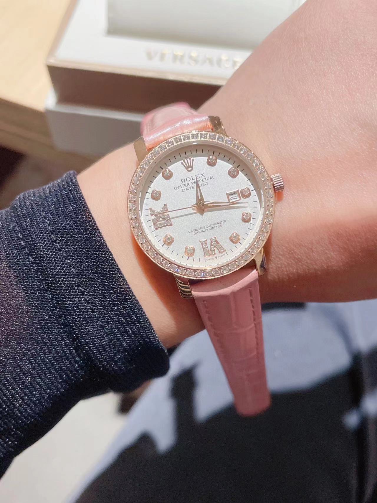 【RO1EX】牛革ダイヤモンドレディースウォッチ【50％割引+送料無料】