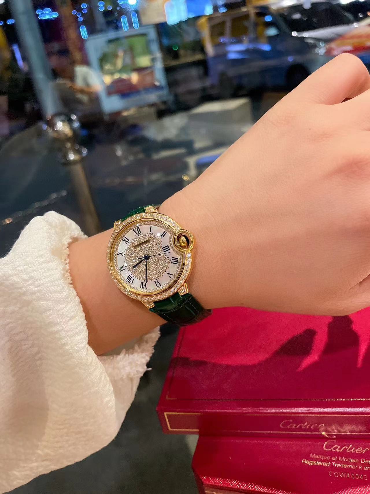 CART1ER 魚眼ガラス ダイヤモンド レディース 腕時計【50％割引+送料無料】