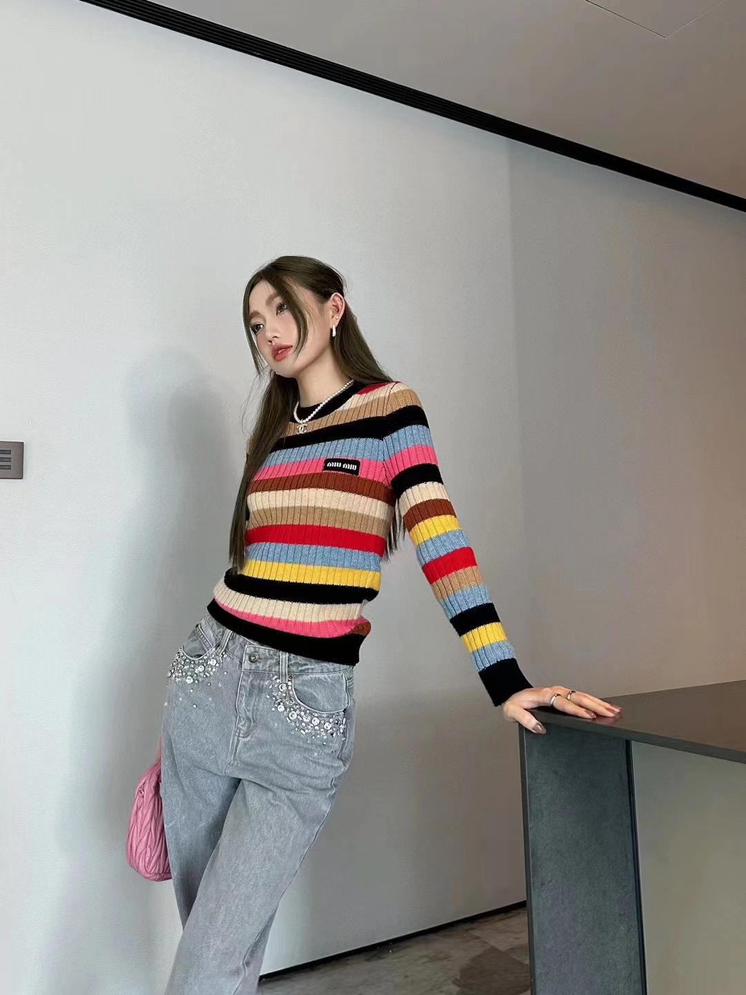 M1UM1U レインボーストライプニットトップ【50％割引+送料無料】