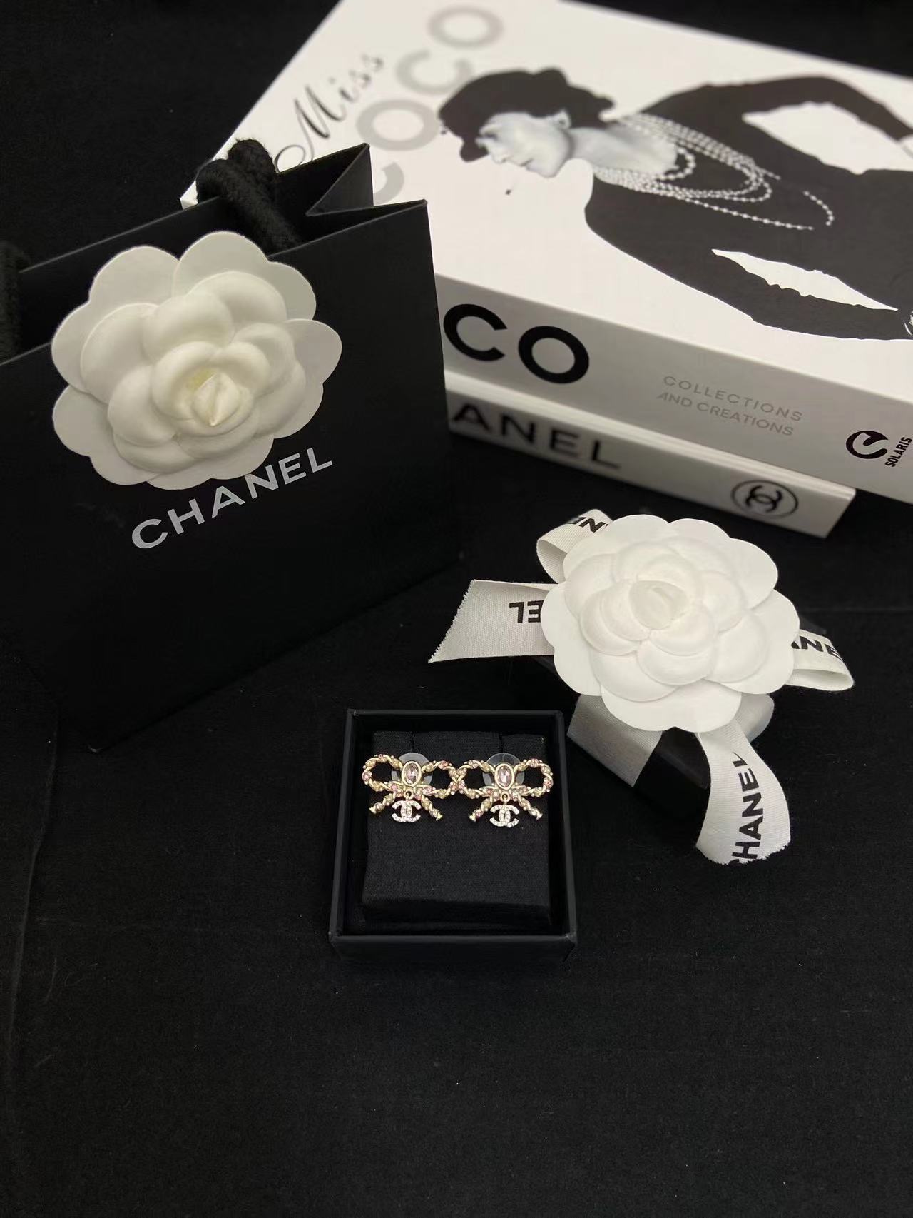 CHANE1 ボウ ダイヤモンド ピアス【50％割引+送料無料】