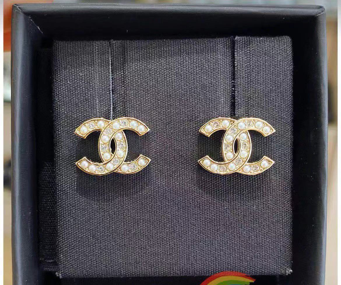 CHANE1 23B ホローハート ダブルC スタッドピアス【50％割引+送料無料】