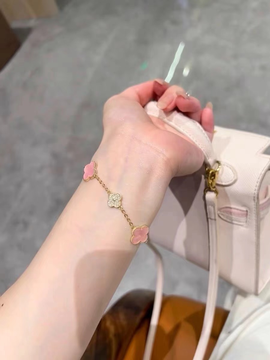 Van ceef & Arpels ピンク四つ葉のクローバー ダイヤモンド ブレスレット【50％割引+送料無料】